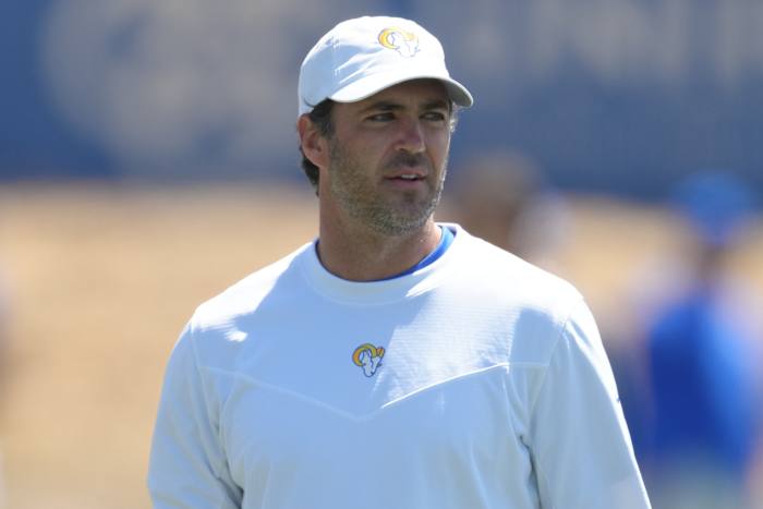 May 23, 2022; Thousand Oaks, CA, USA; Los Angeles Rams quarterbacks coach Zac Robinson during organized team activities at California Lutheran University.